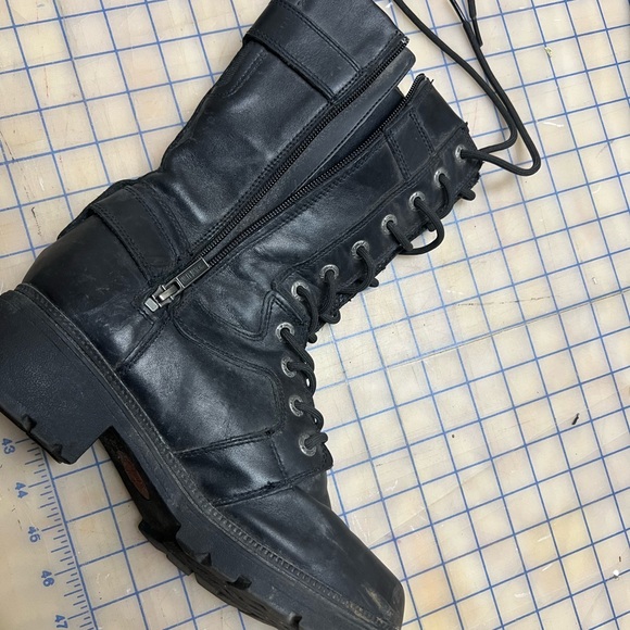 Harley-Davidson Womens Jocelyn Black Leather Lug Sole Motorcycle Boots EUC 9M - Picture 4 of 5